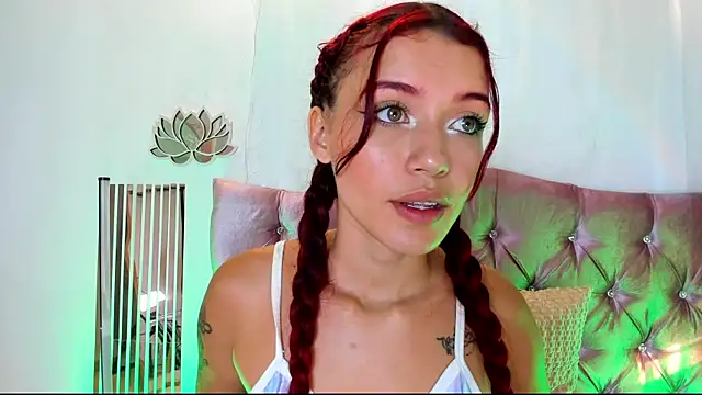 Cherry_Scarlet_ webcam