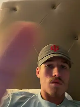 CollegeBull19 webcam