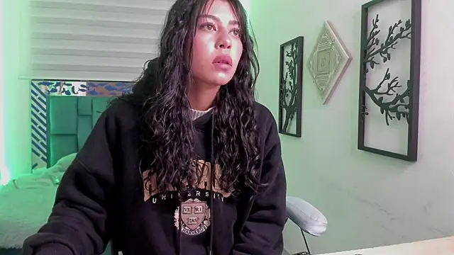Aysha_winxs webcam