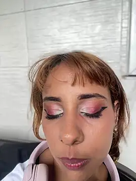 LeylaKnox webcam