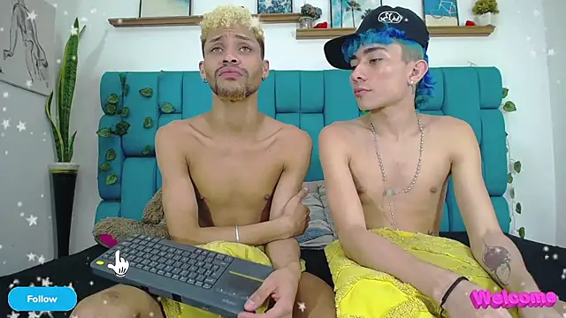 STRANGER_BOYS webcam