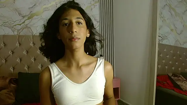 JulietSinclair webcam
