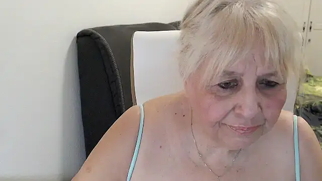 SusiLifeXXX webcam