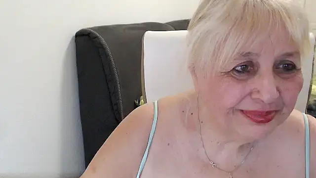 SusiLifeXXX live cam on StripChat