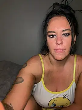 sasha_curvesxx - Sasha_CurvesXX's free webcam - UK Sex Cams