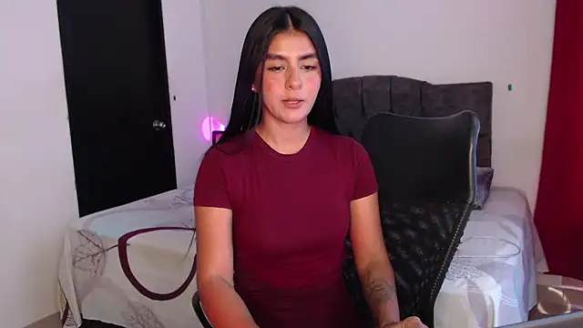 jennspicygirl - Jennspicygirl's free webcam - UK Sex Cams