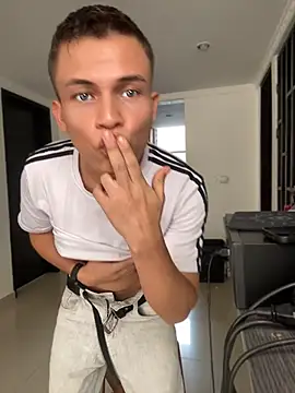 _Leo_Boy webcam