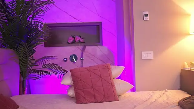 biancacain - BiancaCain's free webcam - UK Sex Cams