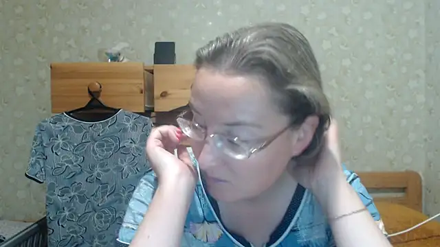 smart_rose - Smart_Rose's free webcam - UK Sex Cams