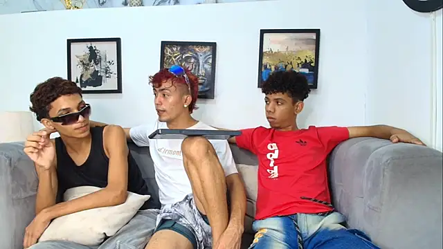 AVENGER_BOYS2026 webcam