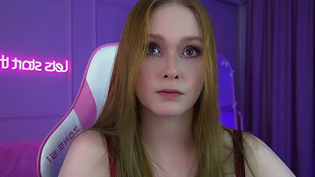 AgataFoxley webcam
