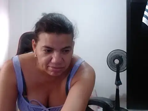 Adriana_0312 webcam