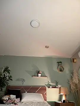 YariRose webcam