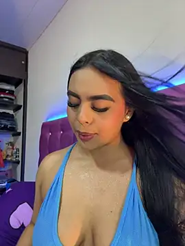 Aylin_Fox webcam