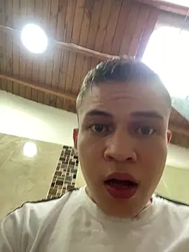 _Leo_Boy webcam
