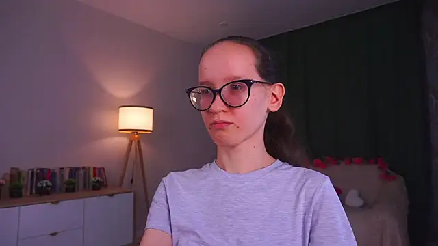 BettyBrowni webcam