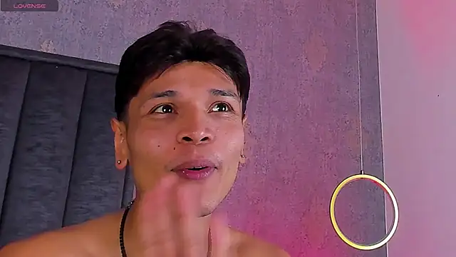 Alejandroo_Montenegro webcam