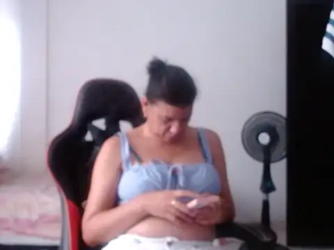 Adriana_0312 webcam