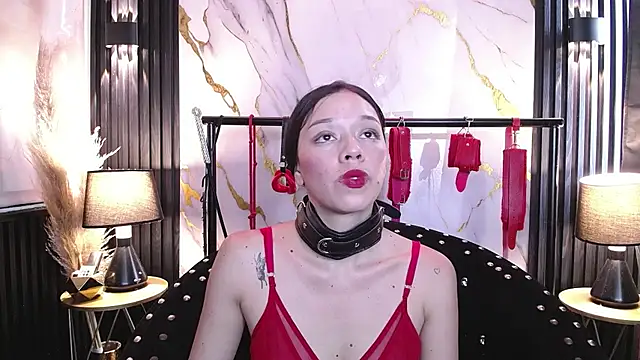 Doll4anall live cam on StripChat