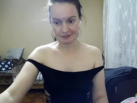 LoveNBloom webcam