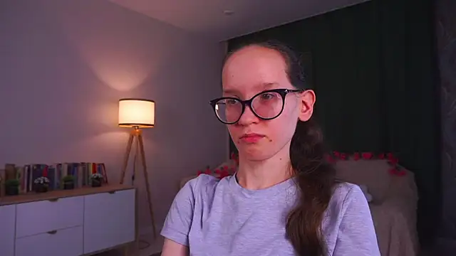 BettyBrowni webcam