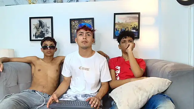 AVENGER_BOYS2026 webcam