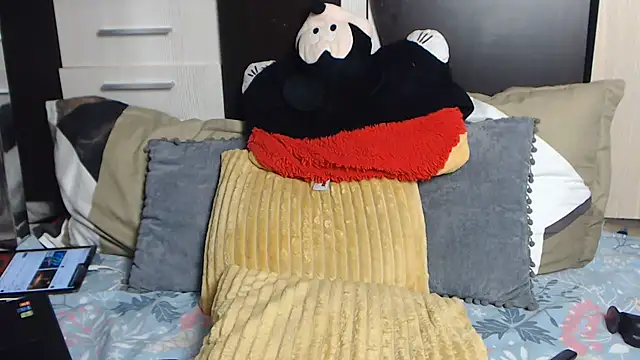 leilahotX webcam