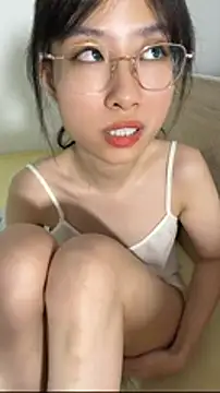 kittyvivian live cam on StripChat