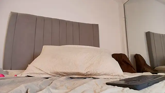 karla-ruiz webcam