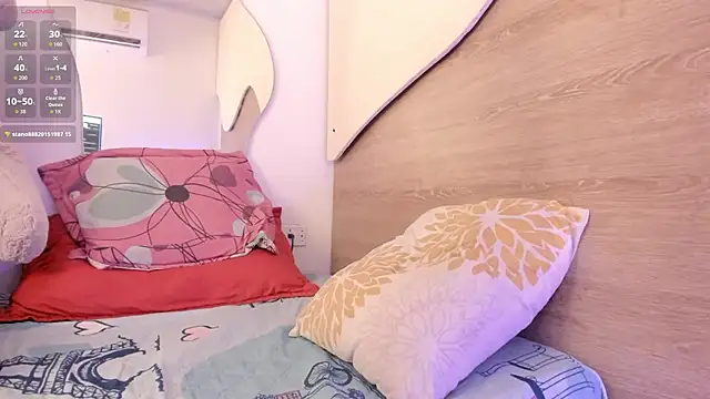 ORIANNA_21 webcam