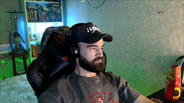 _Serious_Man webcam