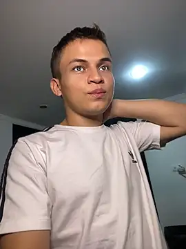 _Leo_Boy webcam
