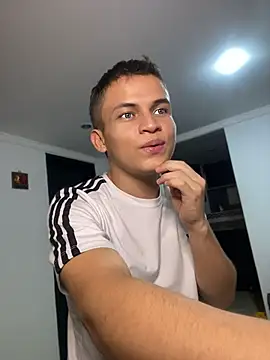 _Leo_Boy webcam