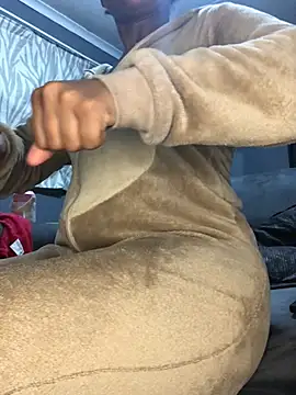 NaughtyShawdy1 webcam