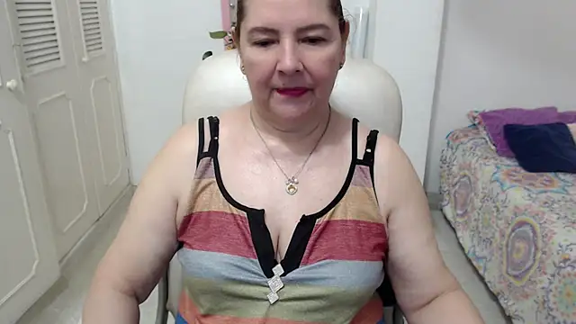 leonela_69 - Leonela_69's free webcam - UK Sex Cams