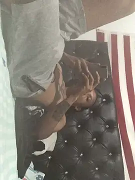 elpeluchenegroxxx3 webcam
