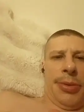 OioiJajaTJStrongKutasen webcam