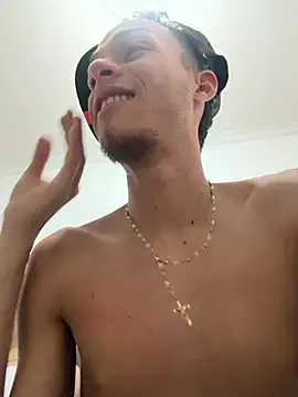 friends_lust_latin webcam