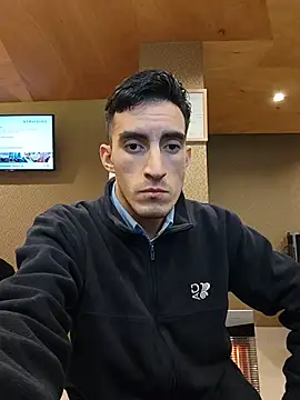 TommyMomentum webcam