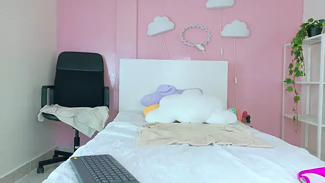 SeleneGibson__ webcam
