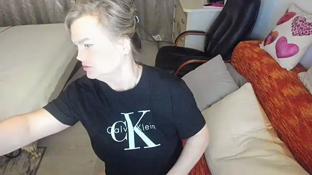 MildMature webcam