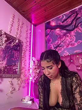 Taliaaa_Paris webcam