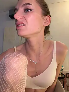 -AngelAri-