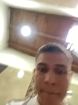 _Leo_Boy webcam