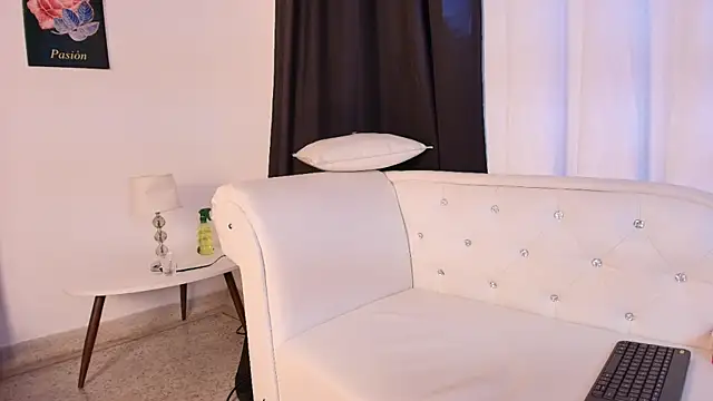 Mia_Laurenth_ webcam