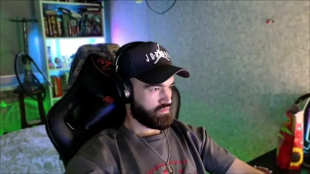_Serious_Man webcam