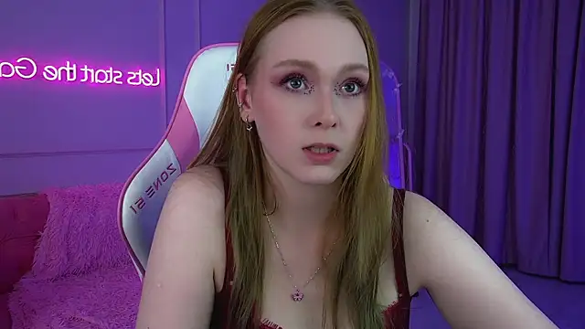 AgataFoxley webcam