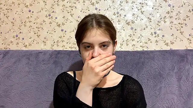 buzzingraid - BuzzingRaid's free webcam - UK Sex Cams