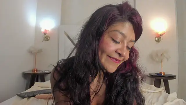 Sky_Collins_ webcam