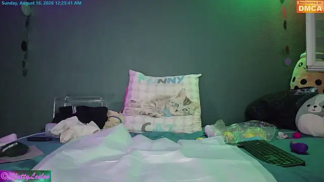 misssluttyleeloo - MissSluttyLeeloo's free webcam - UK Sex Cams